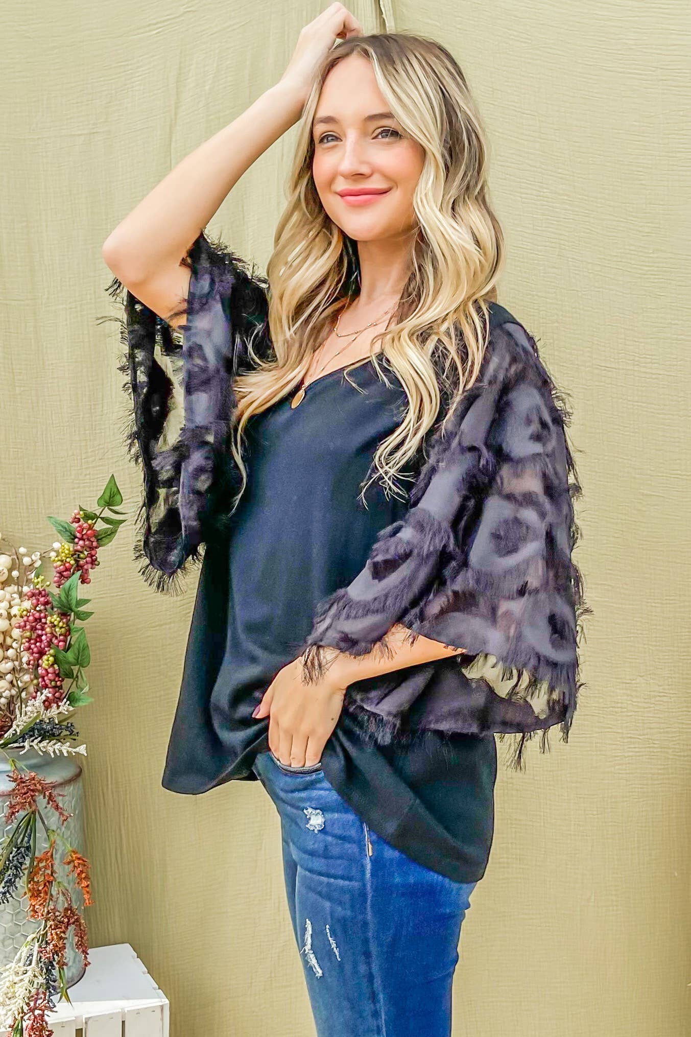 ATW13588-1 - Feather Detailed 3/4 Sleeve Slub Top: L / Black