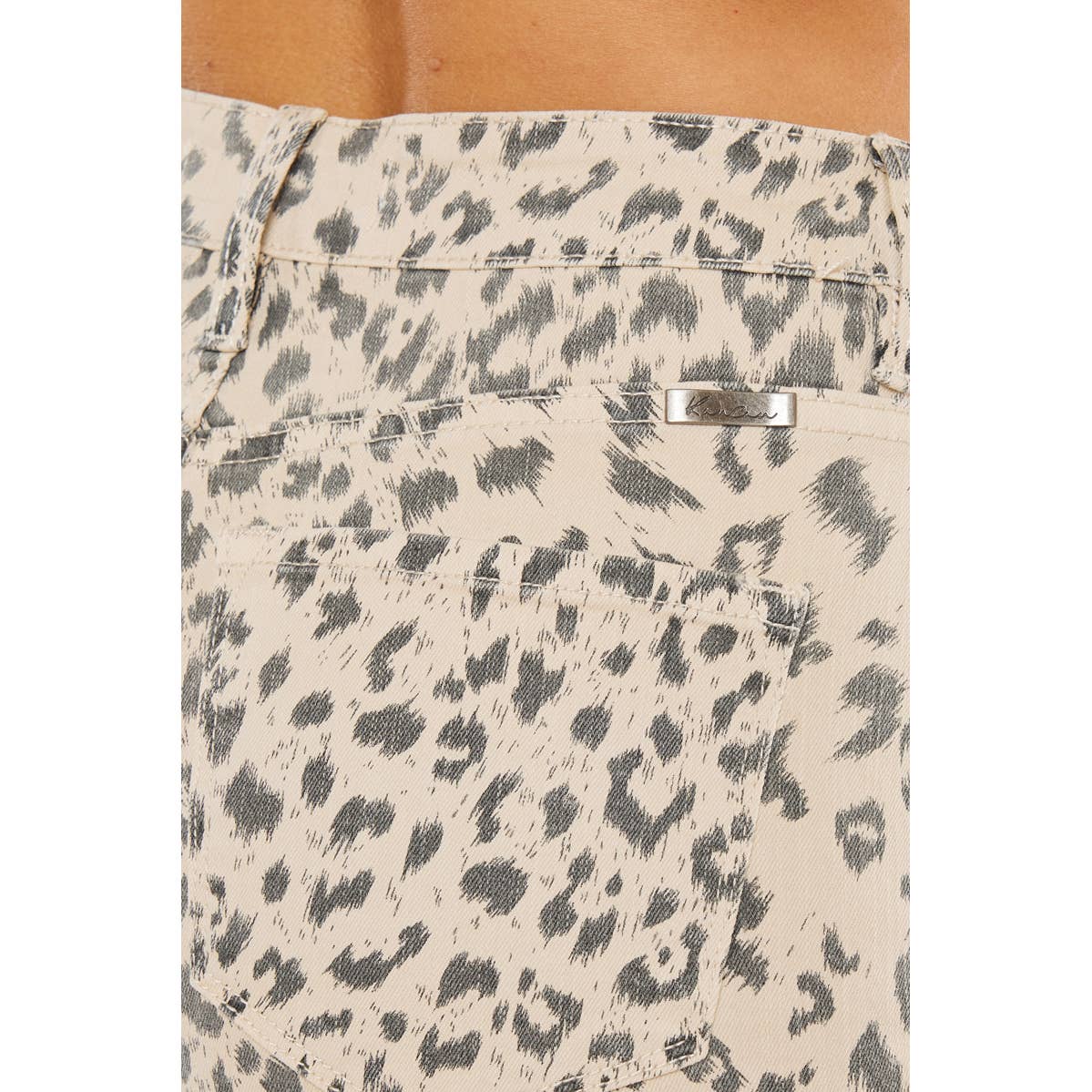 Kan Can leopard shorts
